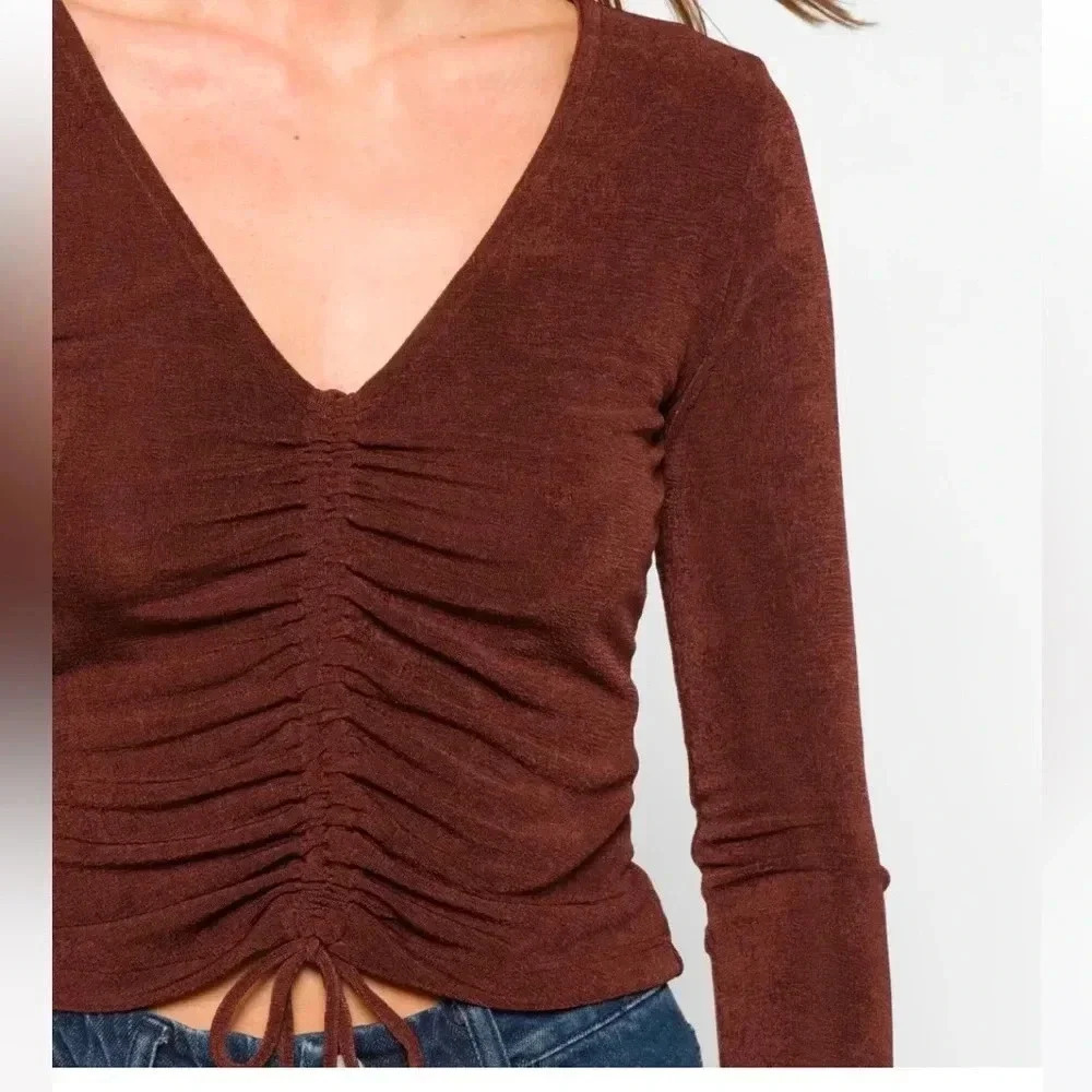 EUC Socialite Azariah Ruche Detail Cropped Knit Top blouse M